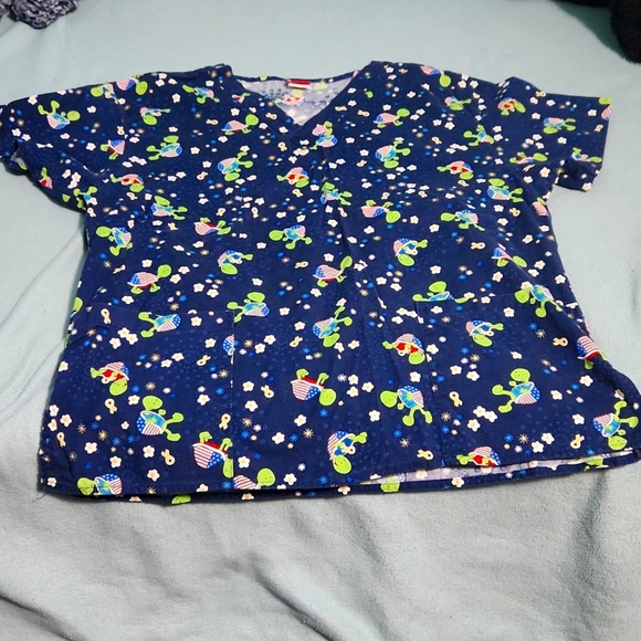 Dickies Tops - DICKIES 4th of July scrub top sz. Lrg